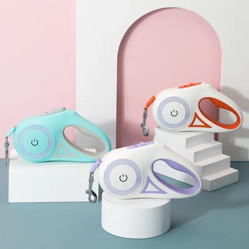 Correa retráctil automática para perros o gatos con iluminación amarilla Pandora, varios colores, bloqueo y frenado con un solo toque, agarre suave, diseño ergonómico, duradera