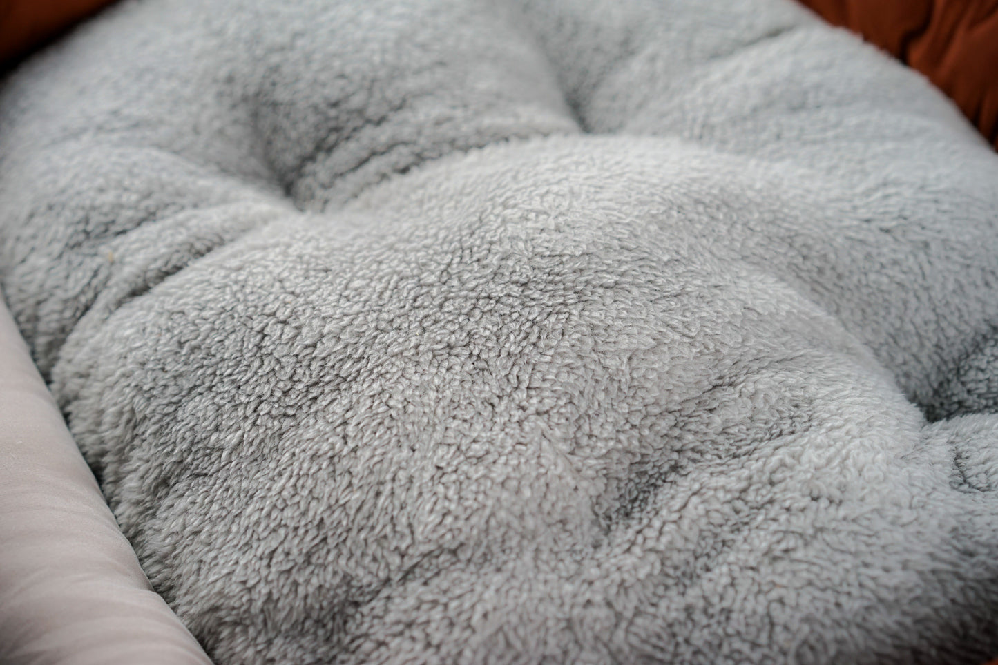 Cama para mascotas TC Premium, suave y acogedora, cojín extraíble, varios colores, base antideslizante, paredes laterales de apoyo, lavable a máquina